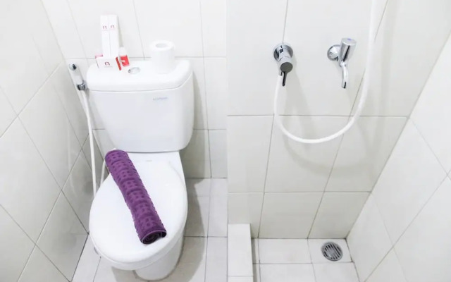 Pool View Studio Apartment @ Springlake Summarecon