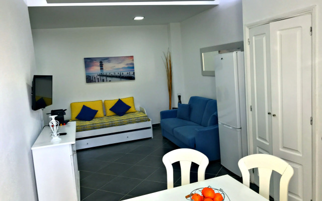 Borda d'Água, Praia da Oura