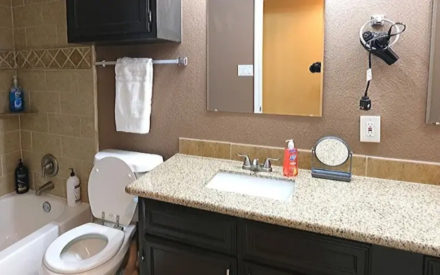 4Bdrm 2Bath 9Beds - 25mins to Downtown