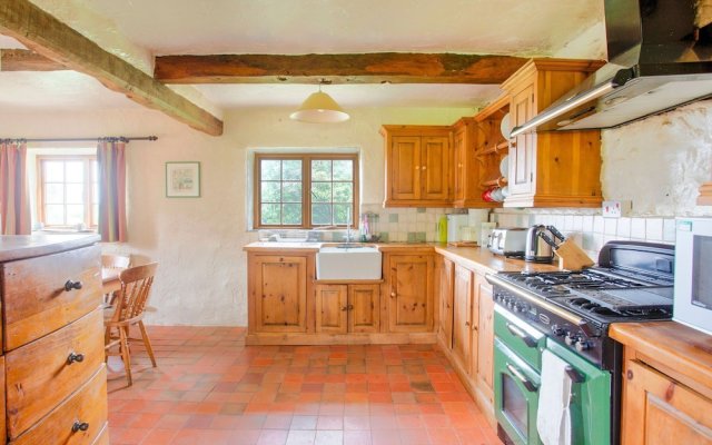 Vintage Holiday home in Welshpool with Garden