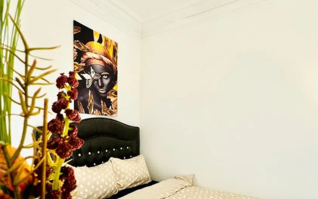 Affordable 4BR Apt Walk to FAC Platz