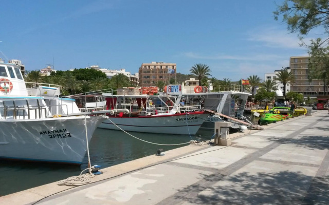 The Red Hotel by Ibiza Feeling - Adults only