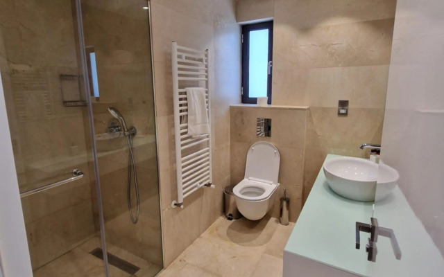 Luxury 6 bedrooms villa in Cyprus