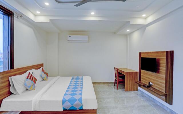 OYO 81764 Hotel Town stay