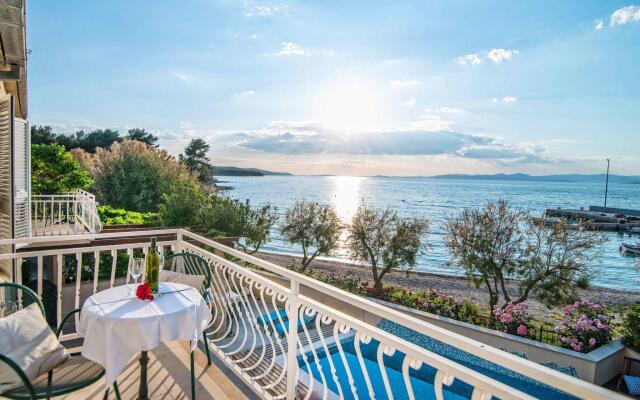 Magnificent Villa in Supetar With Swimming Pool