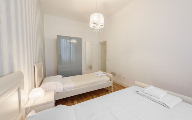 Fabbroni 3 bedrooms by Mmega