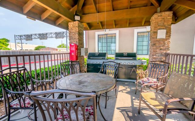 Staybridge Suites Houston IAH - Beltway 8 by IHG