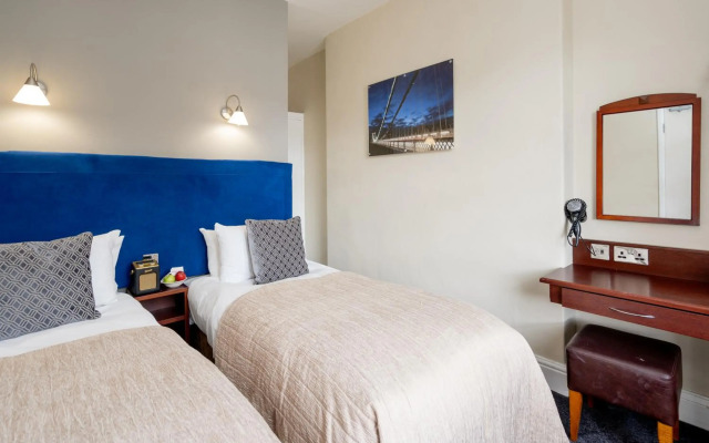 Clifton Hotel