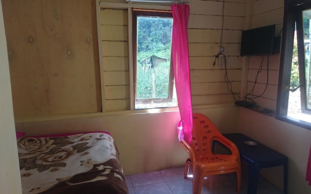 Penginapan Imanuel Lau Gara by Zuzu – Guest Rooms – Berastagi