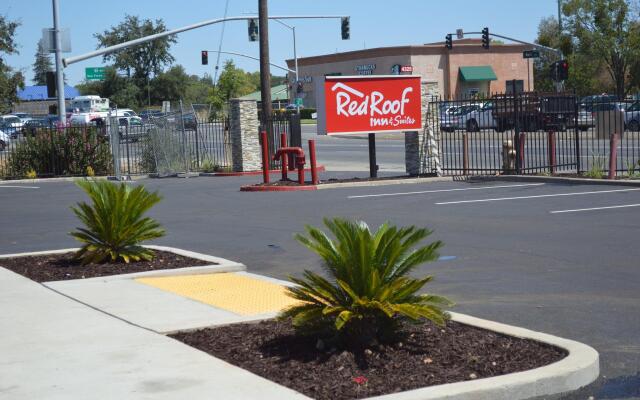 Red Roof Inn & Suites Sacramento North