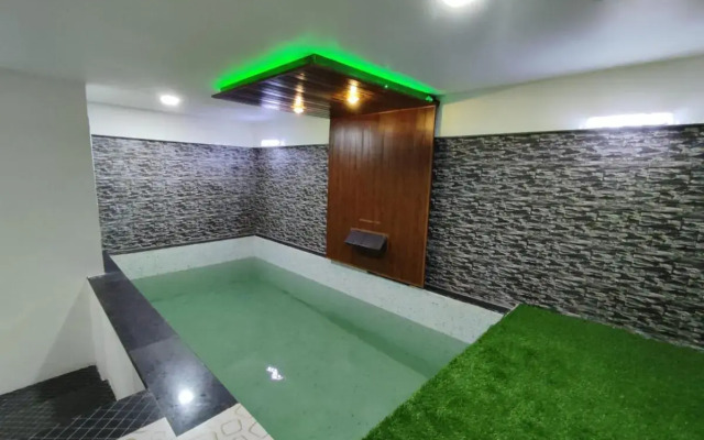Hotel Jurkis, Kolhapur
