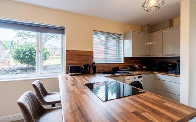 Impeccable Luxury 2-bed House in Sheffield