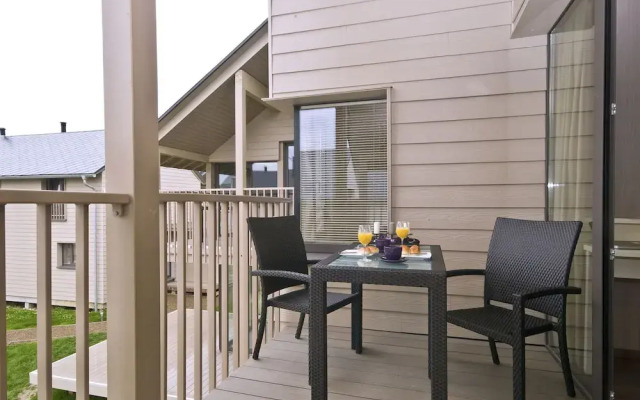 Comfortable Villa With Stove, Located in a Lake Area