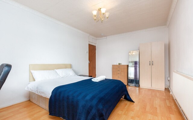 Walk Drive - Deluxe Guest Room 1