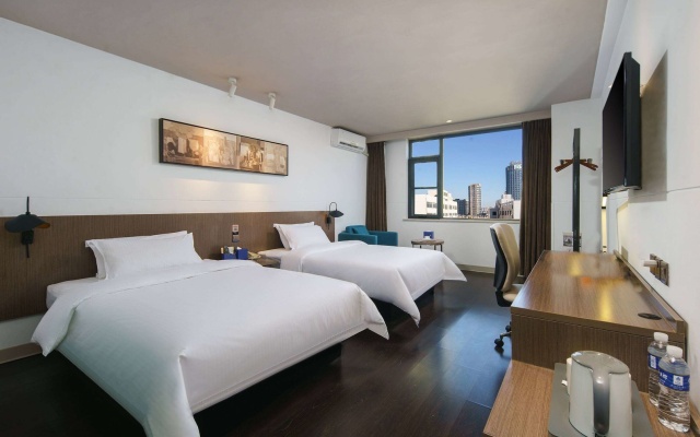 Microtel by Wyndham Kunming City Center – Guest Rooms – Kunming