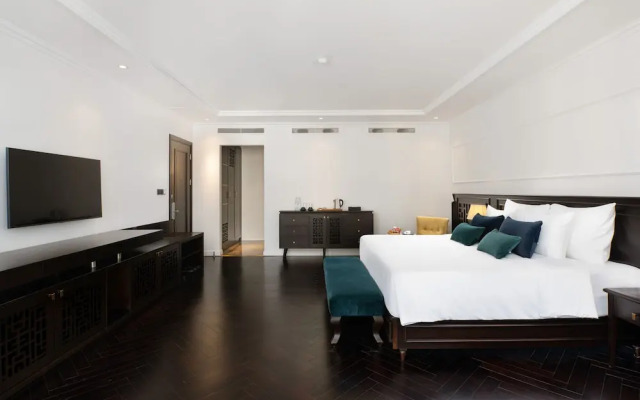 The Almin Hotel