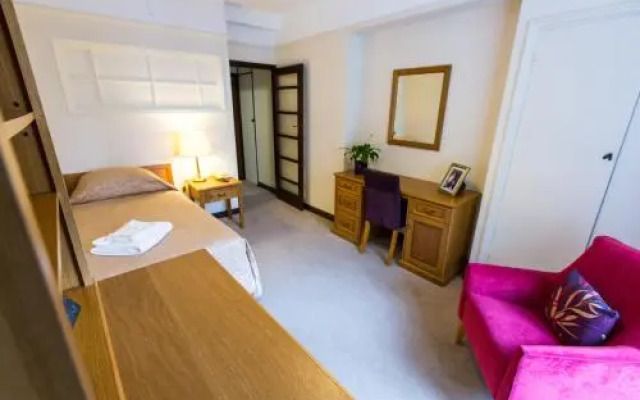 Vincent House London Residence