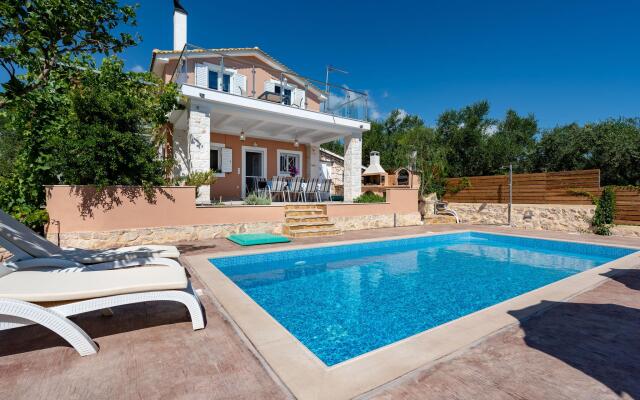 Beautiful house with private pool, privacy and sea view, near Zakynthos town