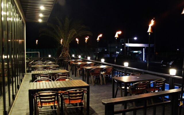 The Blue Jeju Guesthouse - Hostel