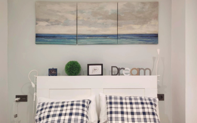 Acogedor apartamento a 50m de Playa Silgar
