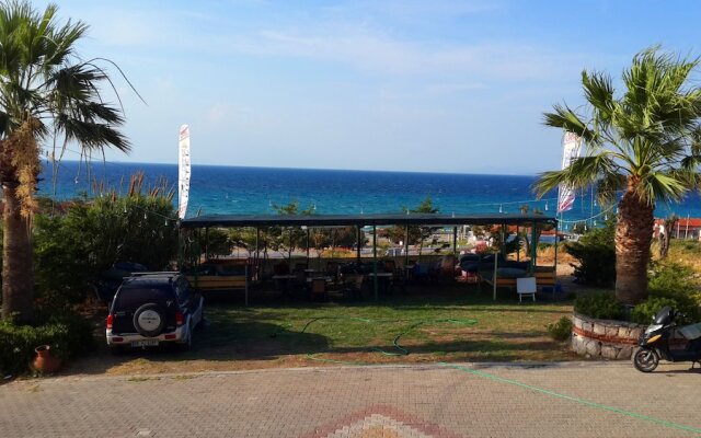 Deniz Otel