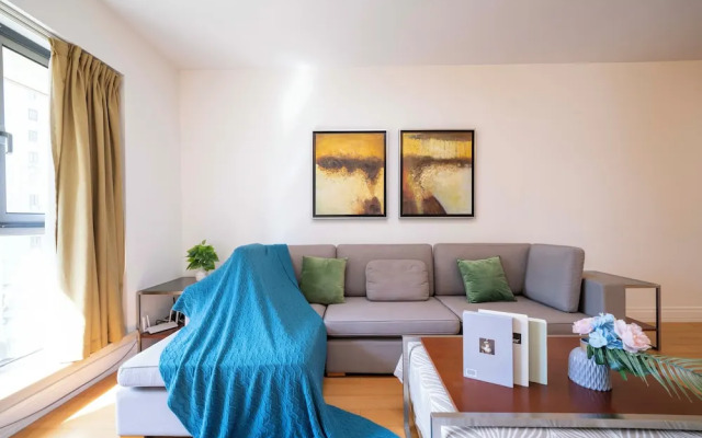 Tyms Luxury 2BR 1BA Apt Xujiahui Shops