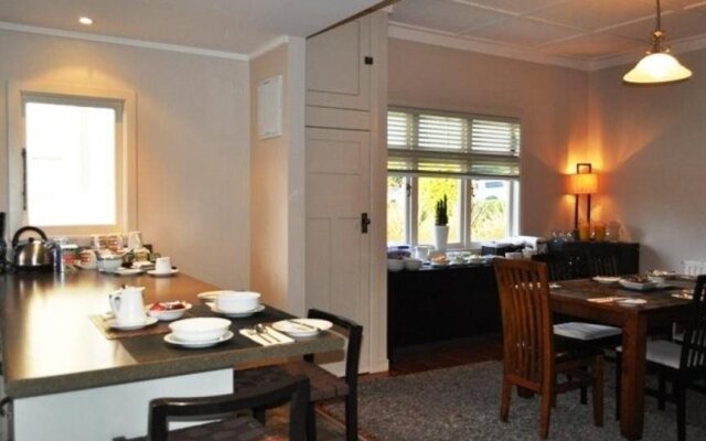 Lake Lodge B&B Rotorua - Adults Only