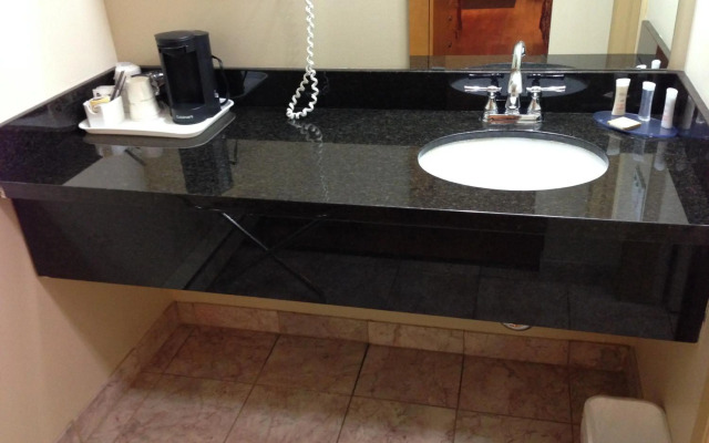 Canadas Best Value Inn & Suites Vernon