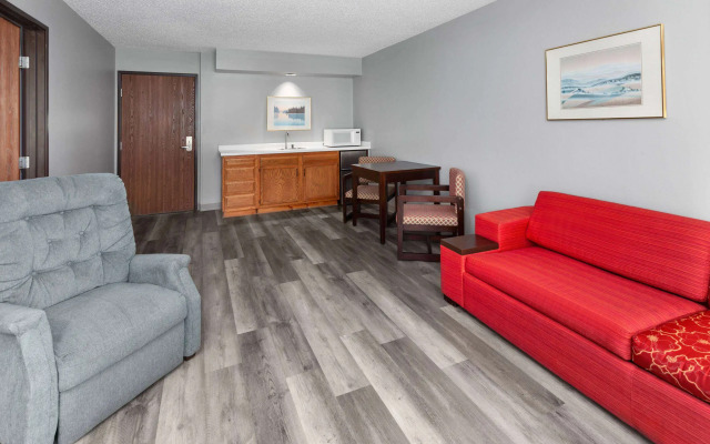 Super 8 by Wyndham Sun Prairie/Madison E