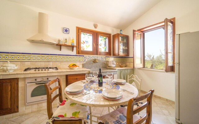 Beautiful Home in Menfi With Wifi and 3 Bedrooms
