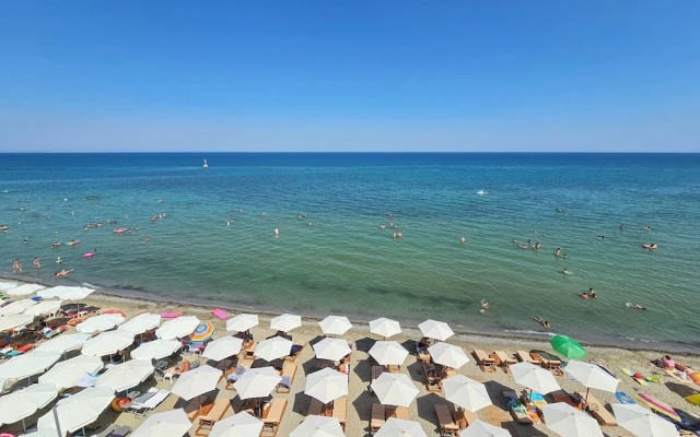 Akteon Girni Hotel