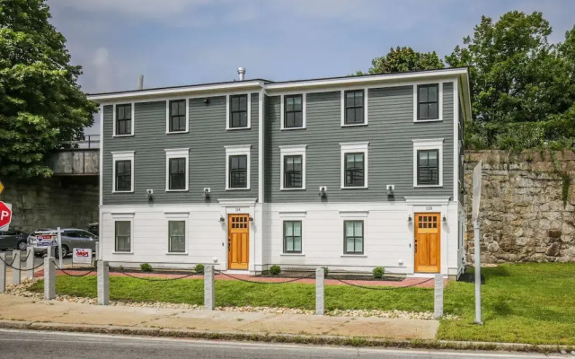 Harborsides Neighbor