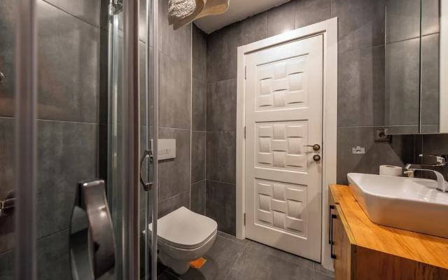 Mrt Suites Lara