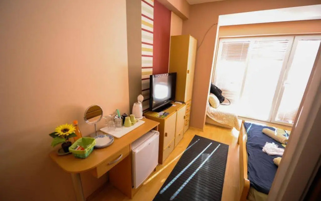 Lukanov Apartments & Guest Rooms