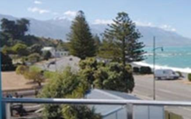 Waves by Kaikoura Holiday Home