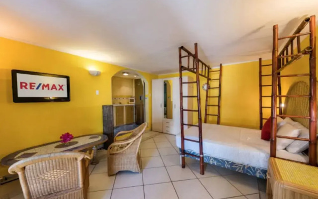 Sunflower Villa Studios By Cmd