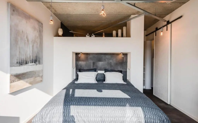 Le Garage (Adults Only)