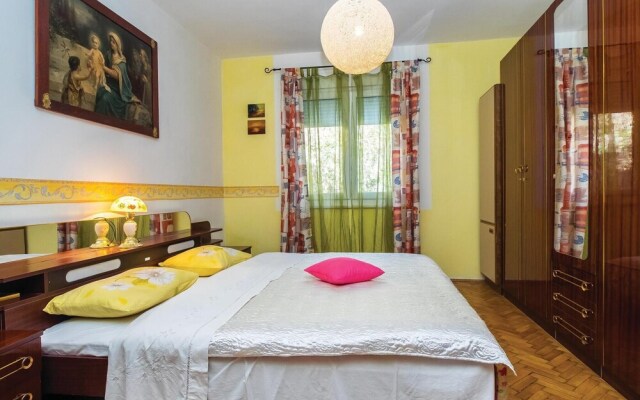 Nice Home in Jesenice With Wifi and 2 Bedrooms