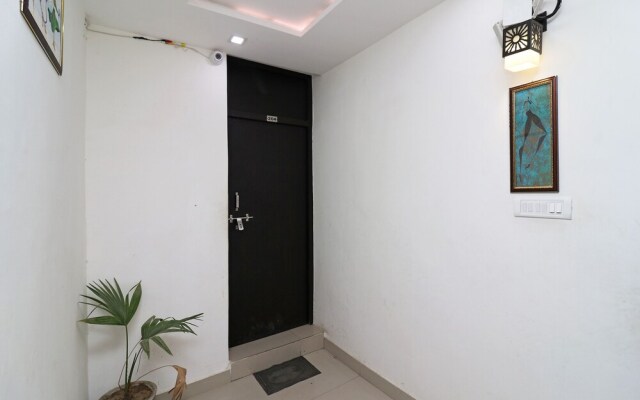 OYO Flagship 24679 Hotel Green House