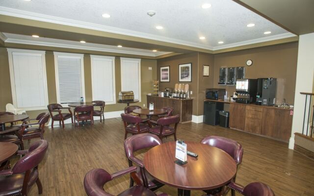 Lakeview Inns & Suites - Edson Airport