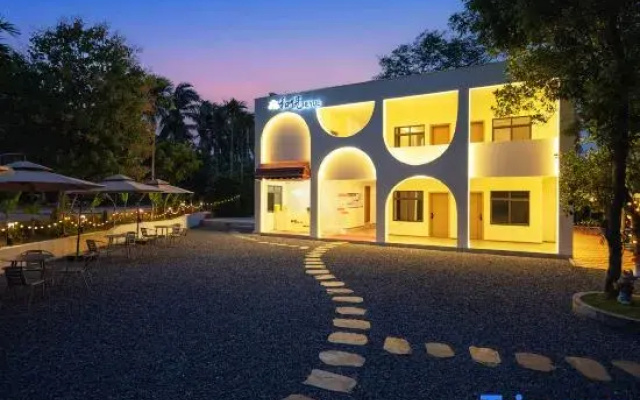 Heyue Homestay (Sanya Nanshan Temple Nanshan North Station)