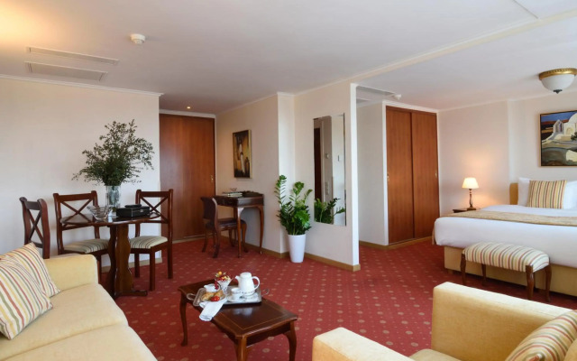 Titania Hotel