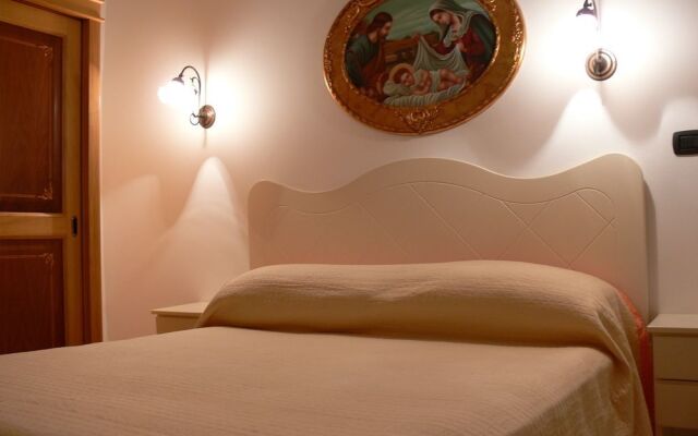 Carlo V - Centro Storico