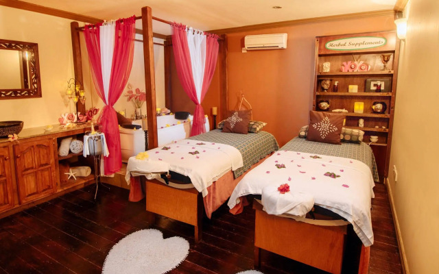Bay Gardens Hotel