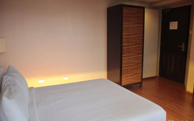 Soleste Suites