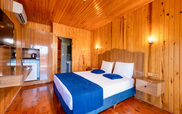 Lord Marina Hotel & Bungalows