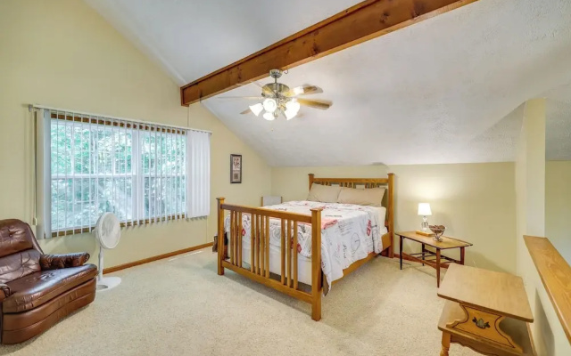 Ozark Mountain View Retreat w/ Hot Tub!