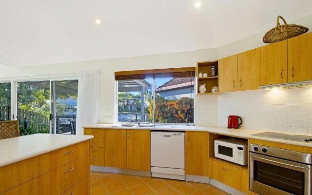 44 Cooran Court