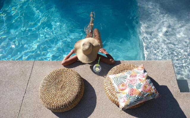 Apartamentos Cortijo Peñardera- Adults Only