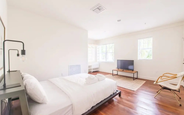 Surreal Southbeach Luxury & Huge 2BR apt & Terrace